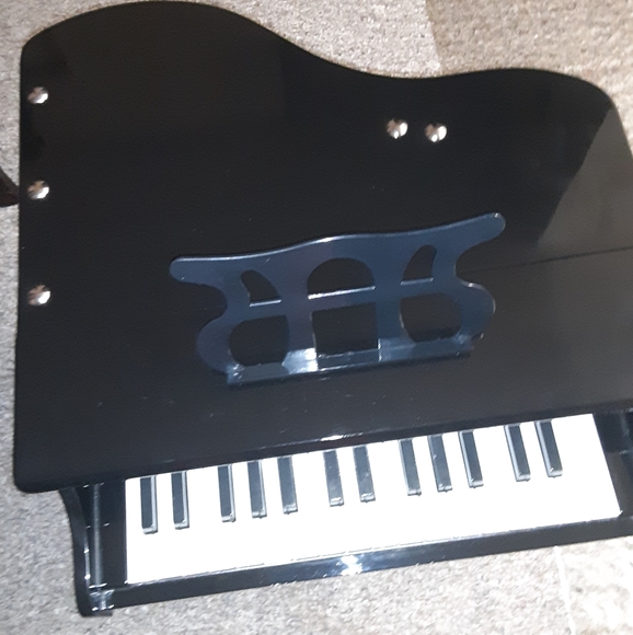 Kids piano - Picture 2 of 3